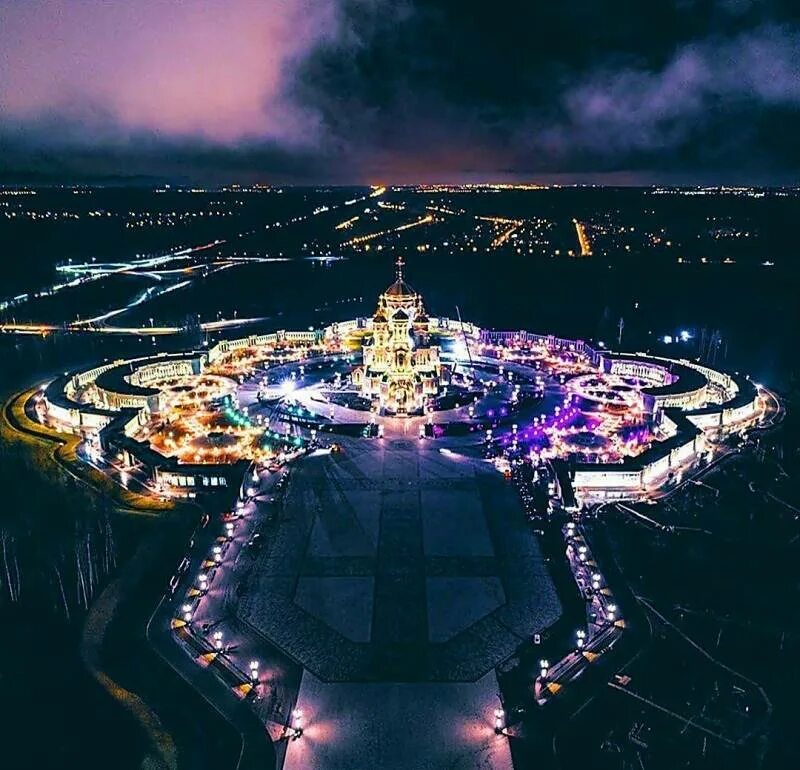 In time for V-Day: Massive Russian Armed Forces' cathedral completed & shown fro