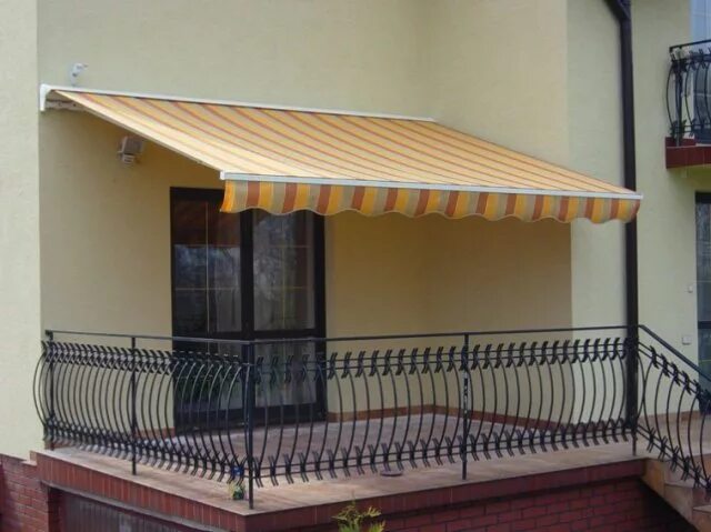 Маркиза риф. Маркиза над магазином. Маркизы роллеты. Маркиз строгино. Маркиз строгино.