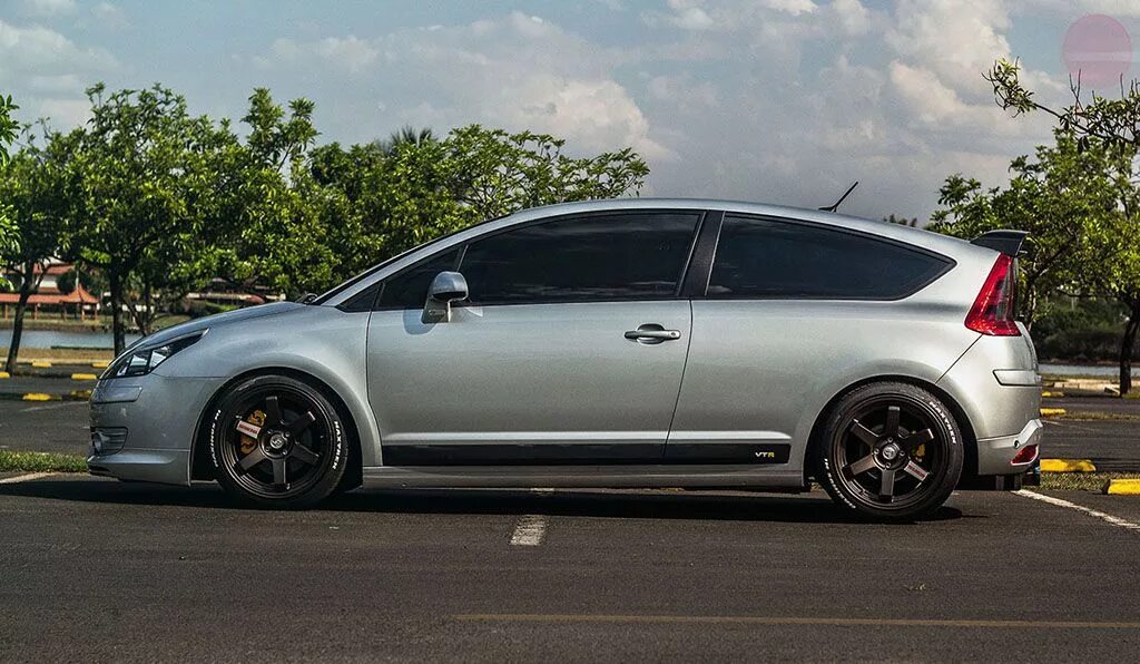 Citroen c4 Tuning. Citroen c4 Coupe. Citroen с4 stance. Ситроен с4 купе r17.