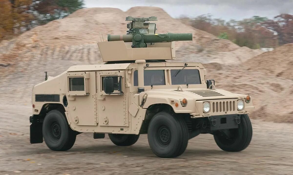 Американские военные машины. Hummer h1 Humvee бронированный. HMMWV «Хаммер» м1097. Хаммер h1 армейский. Броневик Хамви.