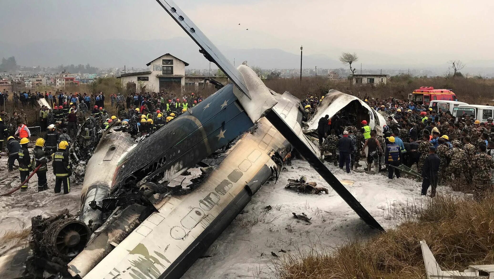 Крушение самолета в Неаполе. Крушение самолета в Непале. Почему авиакатастрофа