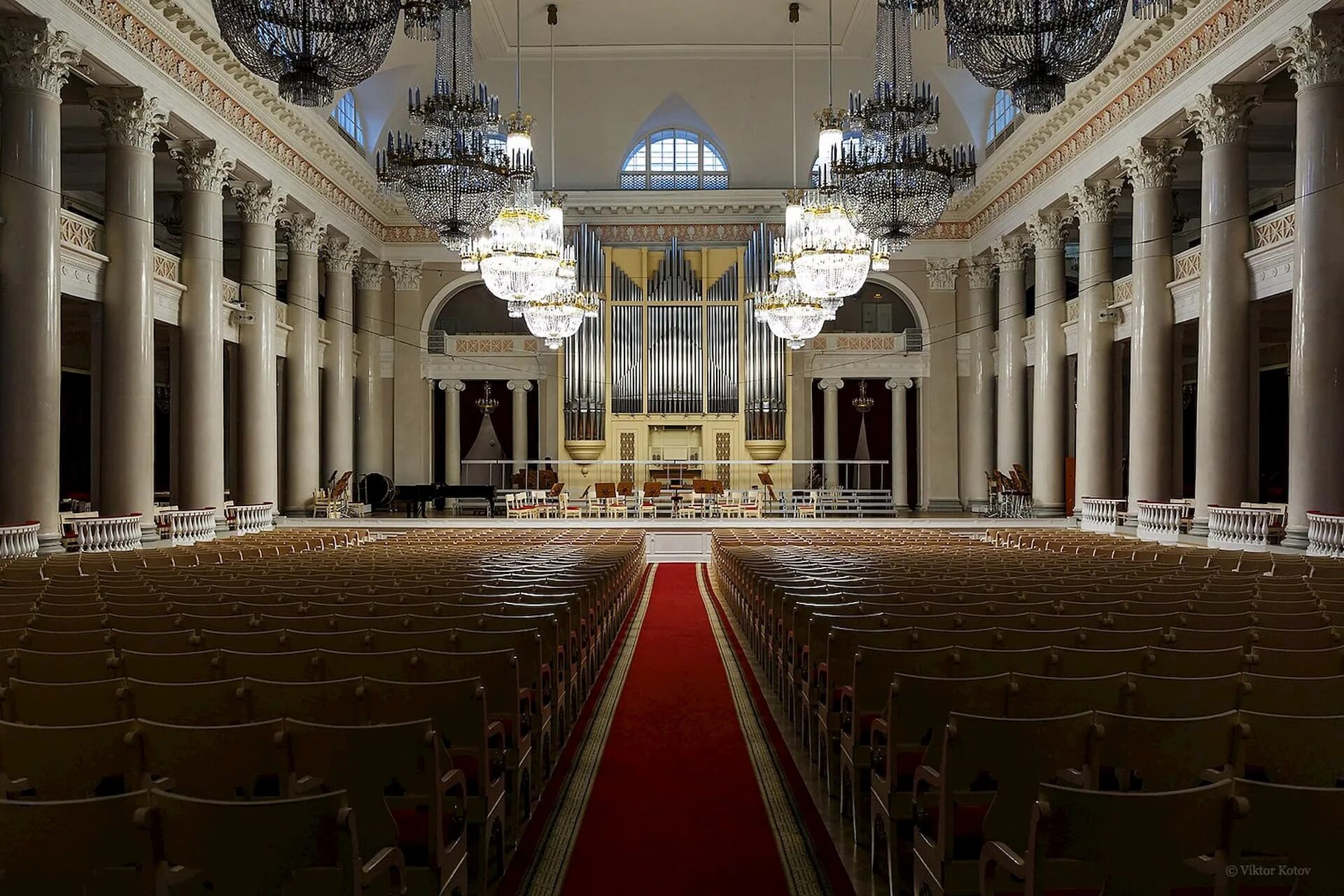 Филармония спб купить. Санкт-Петербургская филармония имени д. д. Шостаковича. Филармония Шостаковича Санкт-Петербург зал. Большой зал филармонии им. д. д. Шостаковича. Филармония им Шостаковича большой зал СПБ.