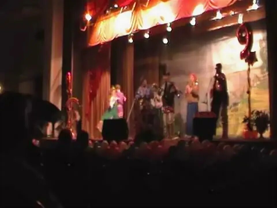 Четыре двора. Четыре двора песня. Ансамбль волшебники двора. Песня 4 двора. Четыре двора песня.