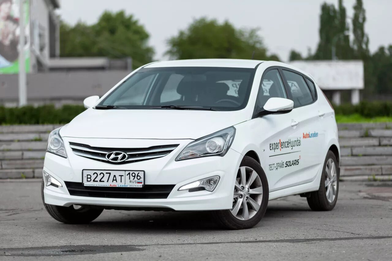 Solaris хэтчбек 2015. Hyundai solaris 2016. hyundai solaris 2014. hyundai solaris 2014 хэтчбек. хендай солярис 2016.