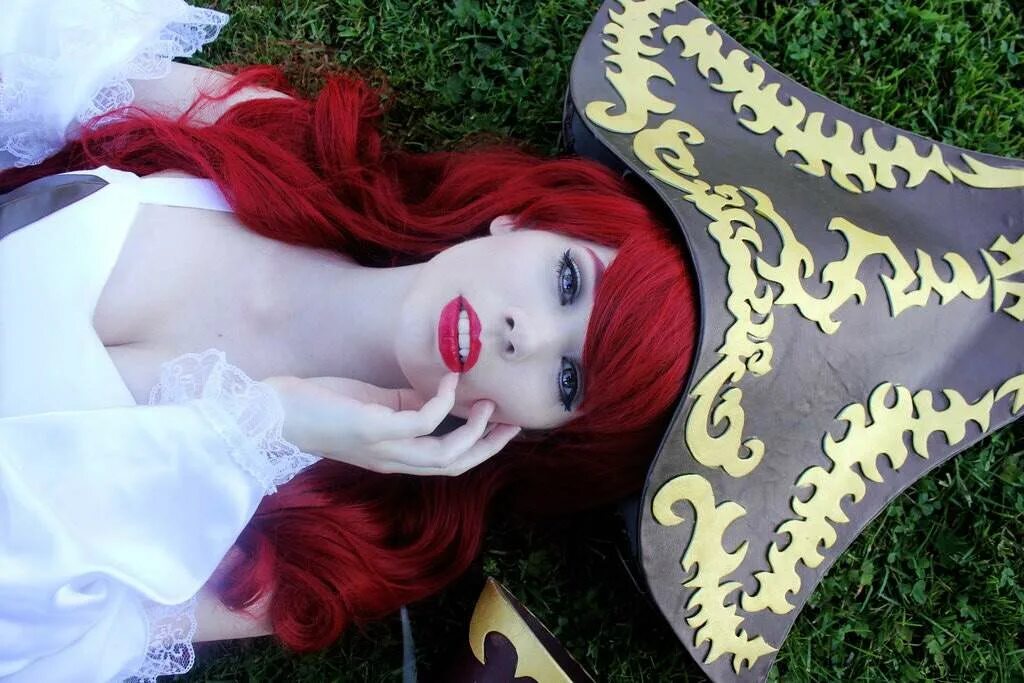 Miss ssv2 uz. Miss fortune cosplay. miss heed косплей. тянучка косплей. косплей лига легенд мф.