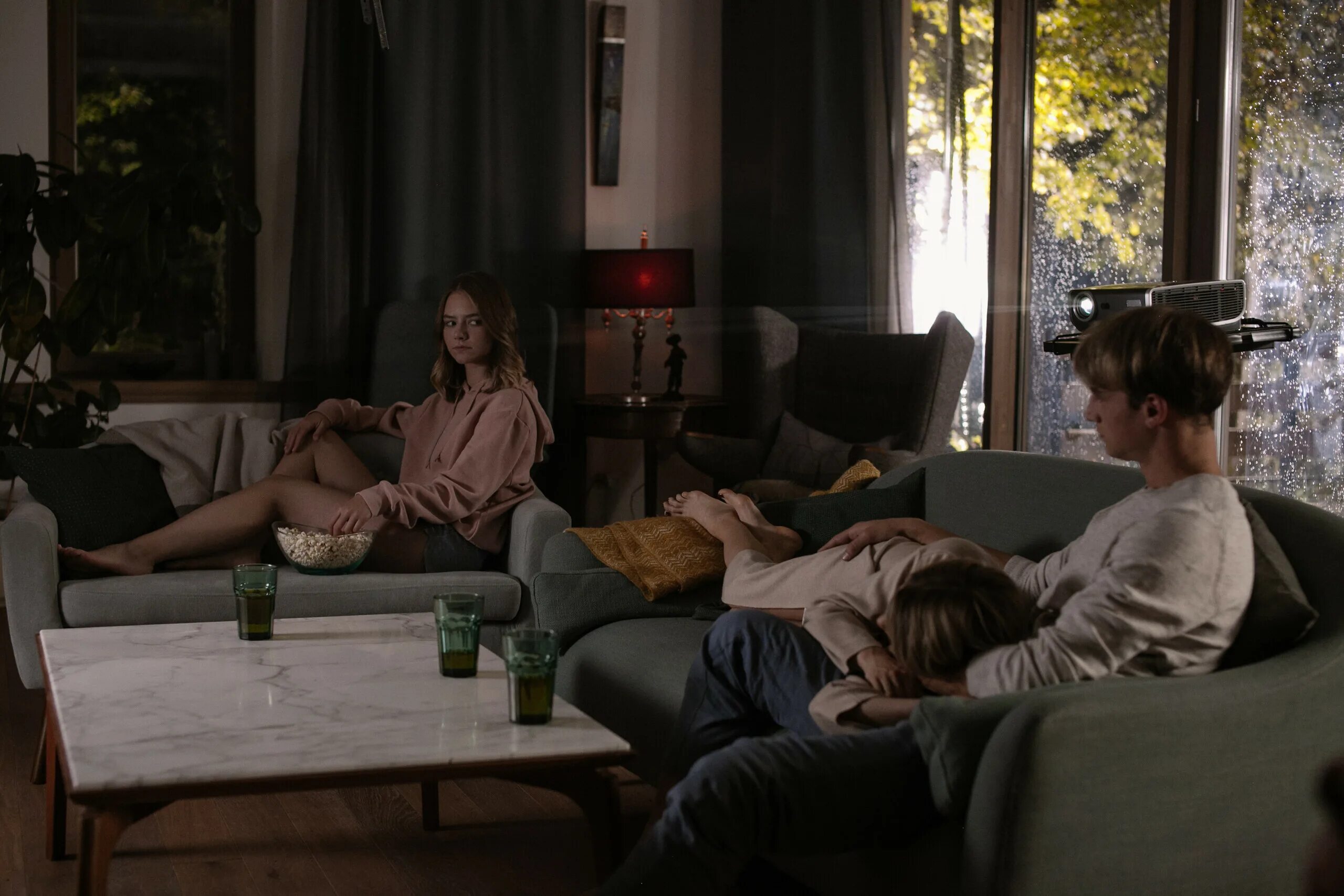 Соври мне правду фильм 2021. Павел прилучный 2021 фильм соври мне правду. Соври мне 2021. Соври мне 2021. Соври мне правду фильм 2021 дарья мельникова.