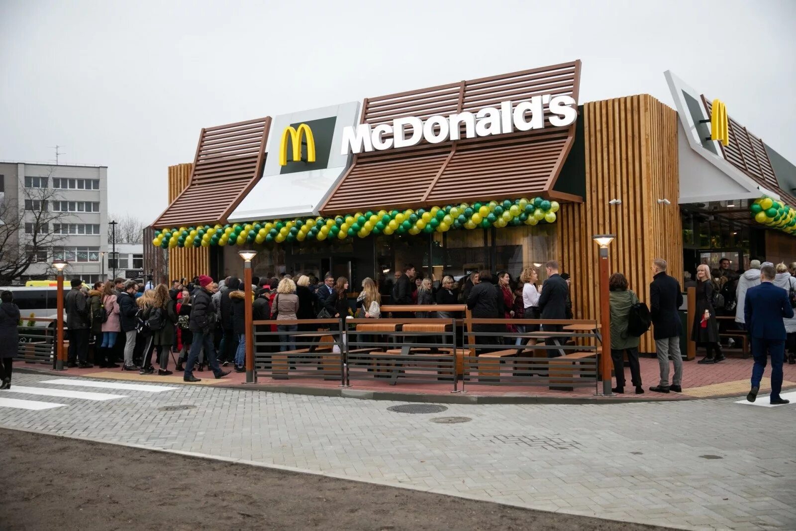 Макдоналдс адреса. Макдоналдс в России. Рустави макдональдс. MCDONALD'S В Москве. Макдоналдс в России сейчас.