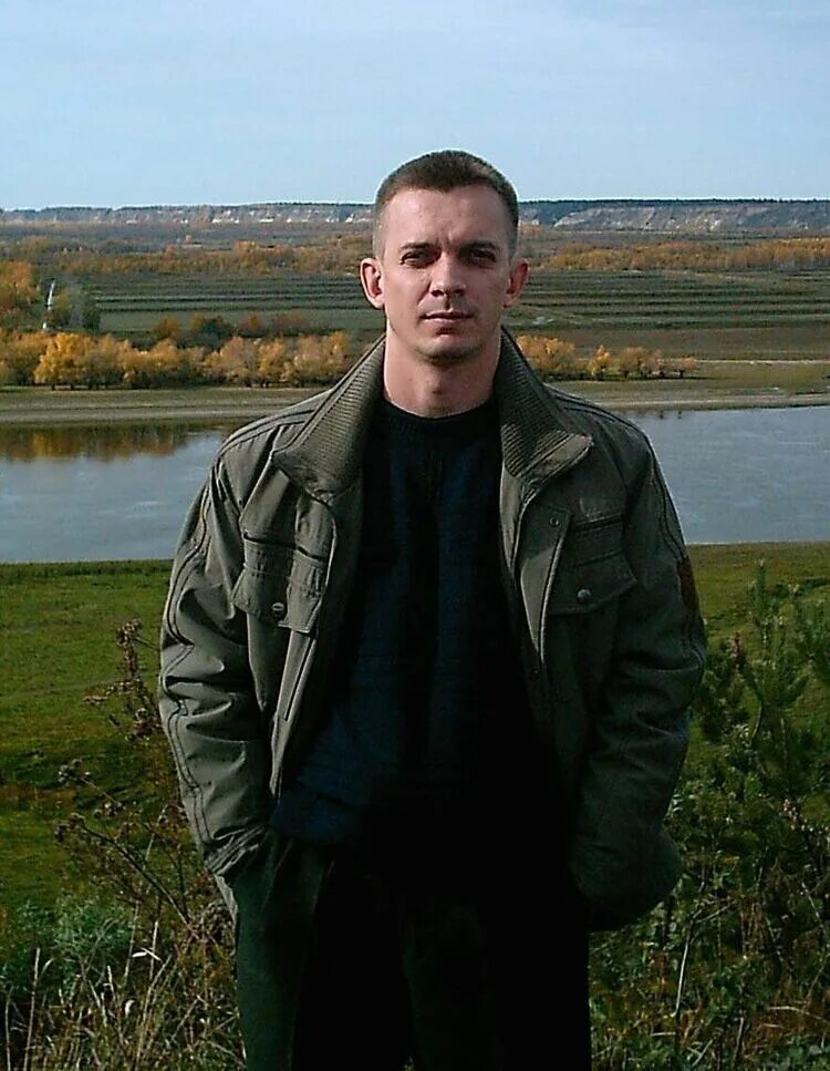 Мужчина 44 года. Мужик 43 года. Мужчина 44. Мужчина 44 года. Мужик 44 года.