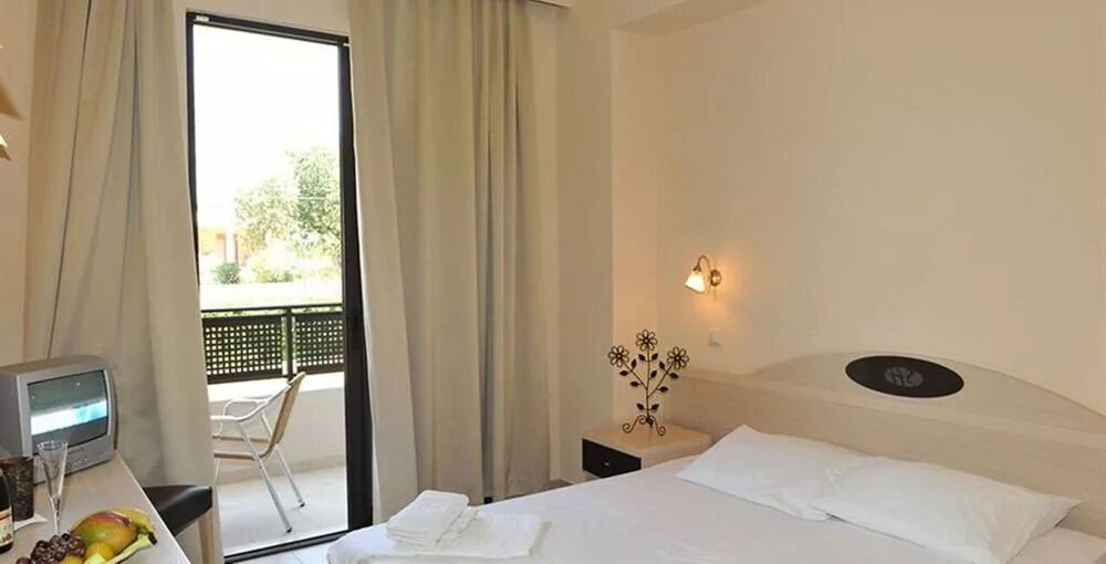 Санкт хелена. У елены сочи гостиница. Св отель. Helen hotel 4 санкт петербург. Санкт хелена.
