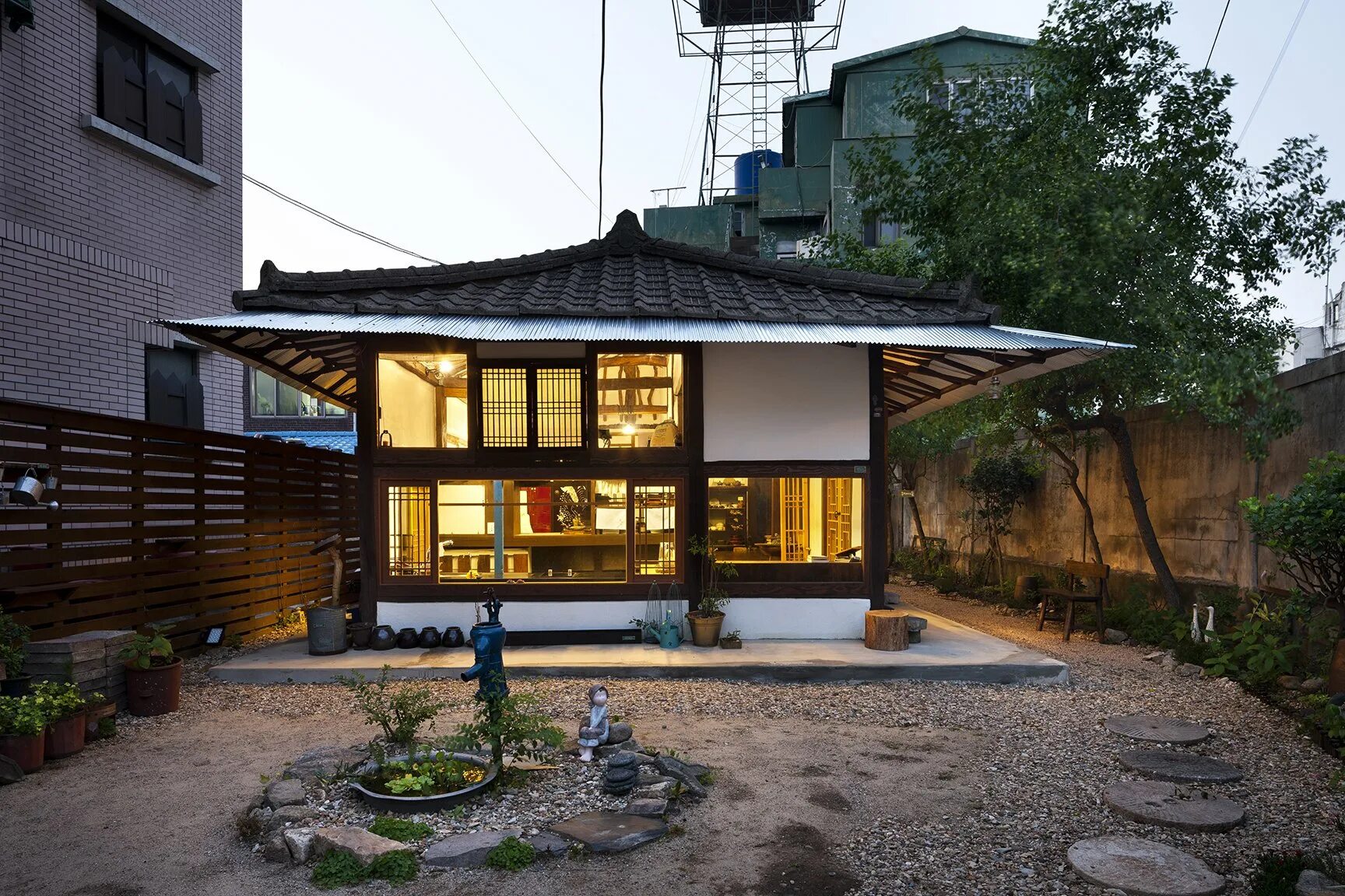 Матия японский дом. Ханок корейский дом. Дом в японском стиле. Домик в японском стиле.