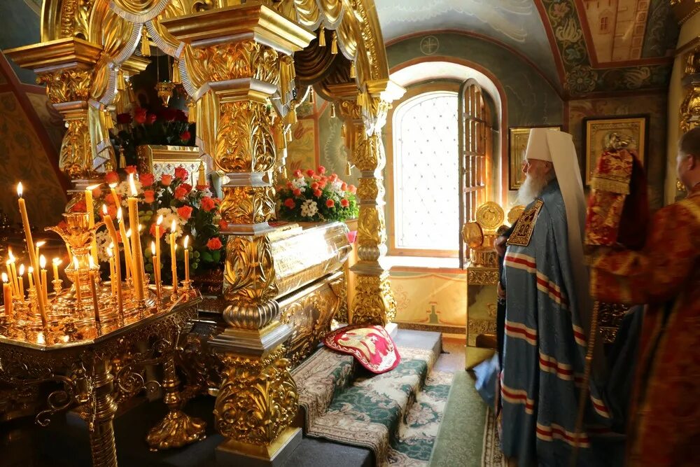 Игнатий брянчанинов мощи. Брянчанинов мощи. Игнатий брянчанинов толгский монастырь. Толгский женский монастырь мощи игнатия брянчанинова. Деревянный монастырь игнатия брянчанинова.