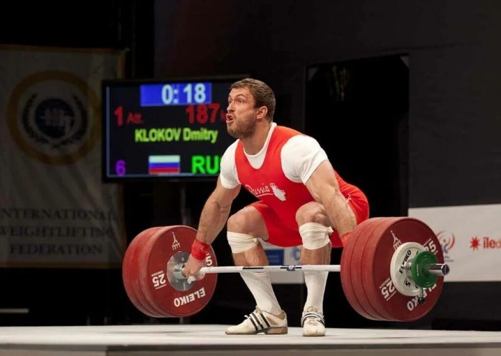 Рывок время движения. Рывок штанги. толчок штанги. тяжелая атлетика толчок.