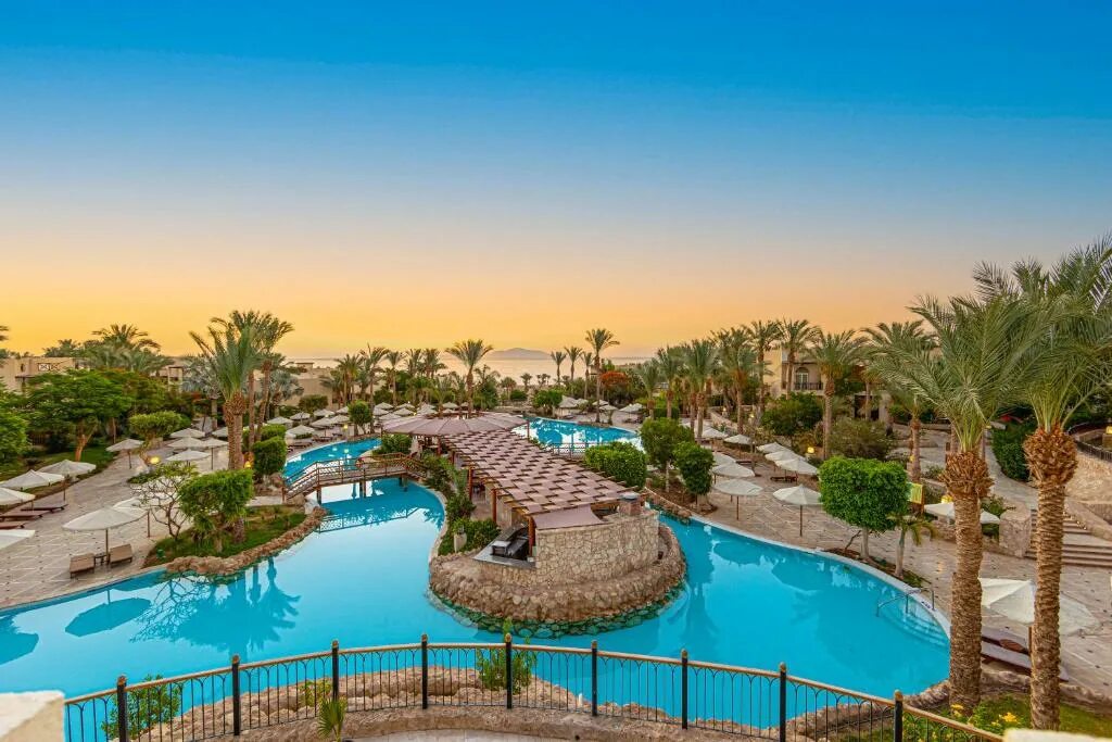 Pyramisa beach resort sharm el sheikh. Отель v hotel sharm. Отель v hotel sharm. Labranda tower bay (ex. Отель тауэр шарм эль шейх.