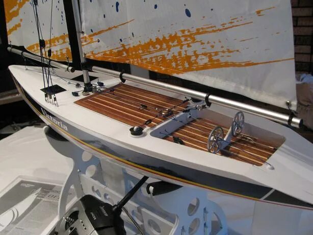 Victoria rc. Rc яхта thunder tiger. pilotage sailboat rc8830. thunder tiger victoria. rc sailboat voyager tt.