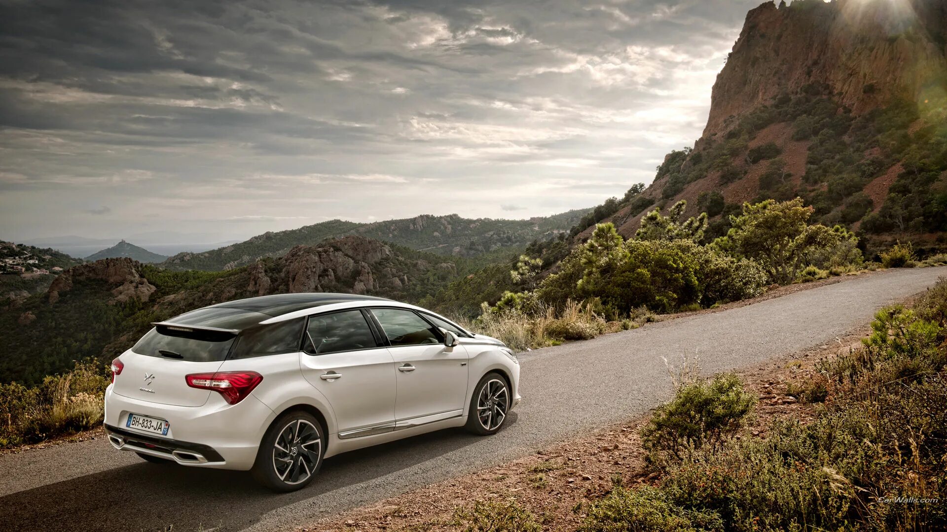 Ds5 windows. Ситроен ds5 универсал. citroen c4 ds5. ситроен сд 5. citroen ds5 wallpaper.