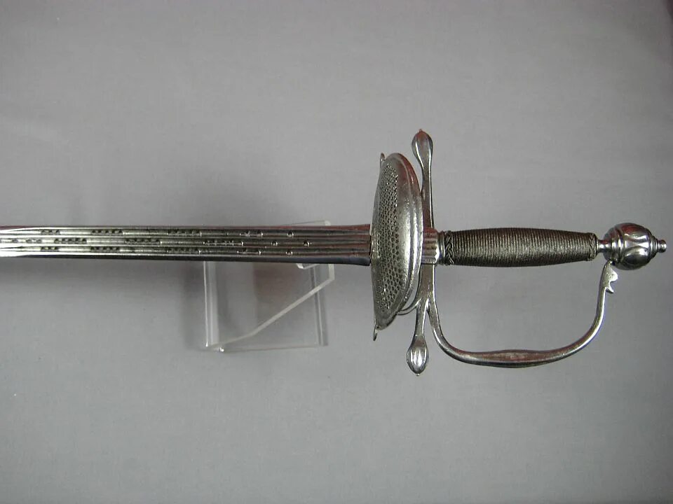 Клинок bf шпага. Клинок шпаги. Клинок шпаги. Клинок шпаги lm fie 01 07. Рапира сечение клинка.