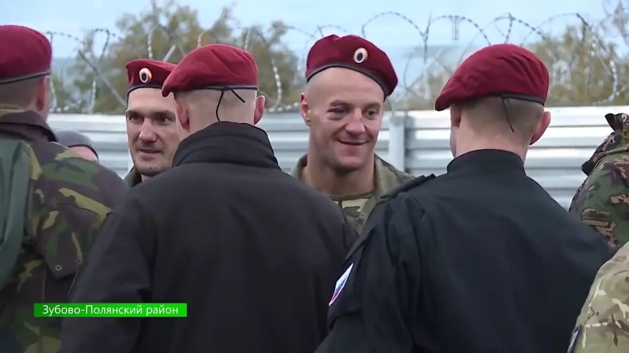 Краповый берет видео. Кадыров краповый. золотов росгвардия краповый берет. хусейн межидов краповый берет. царенко краповые береты.