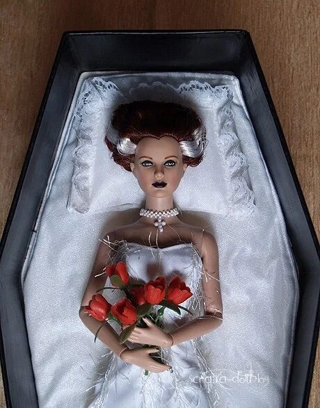 Похороны Барби набор. Кукла Барби в гробу.