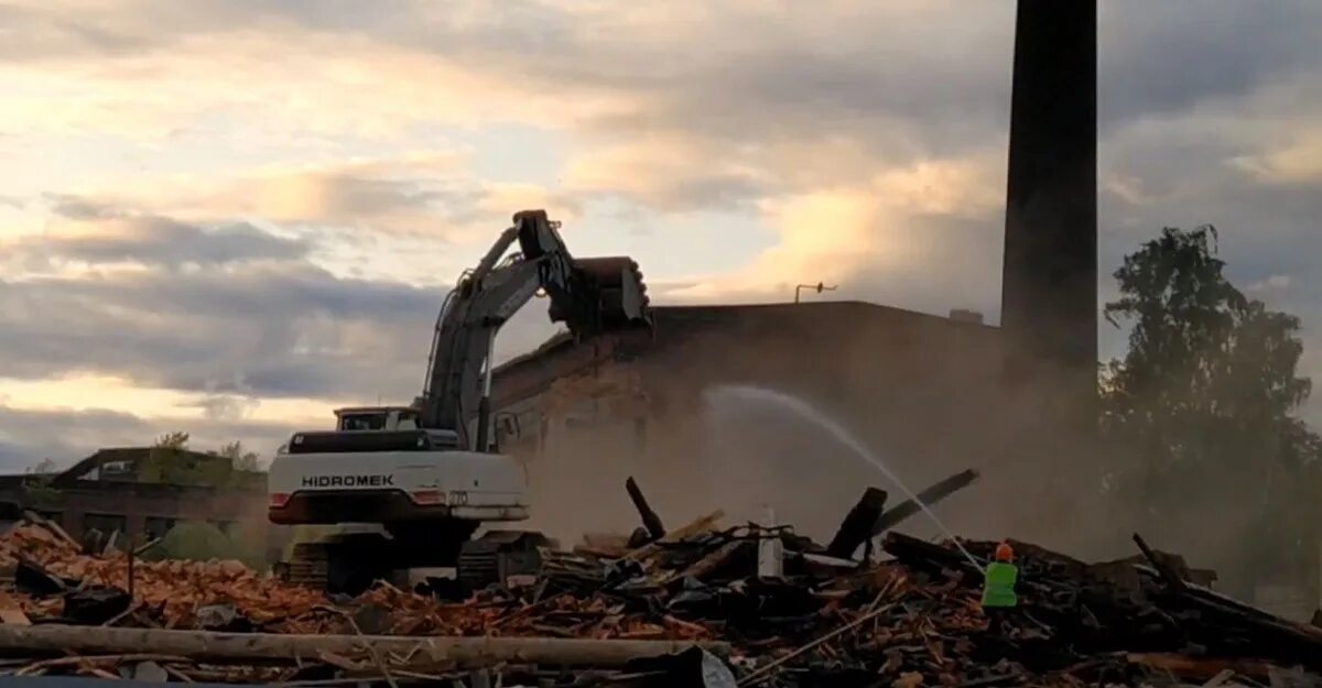 Снесенный дом. Снос чата. Демонтаж зданий. Телеграм канал скриншот. Сносят самострой.