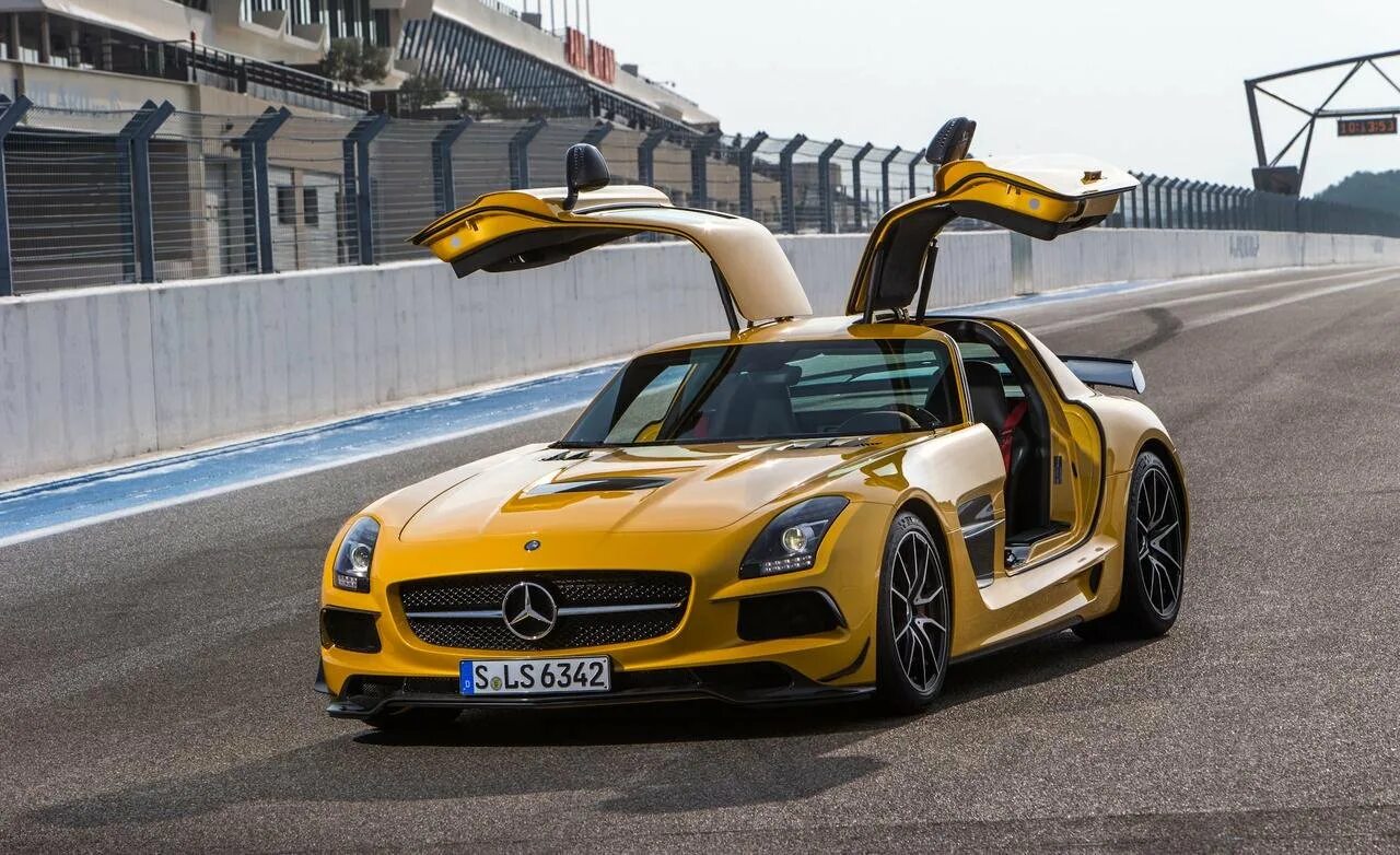 Джи эм ти. Mercedes Benz SLS AMG Black Series. Mercedes Benz SLS AMG gt3. Мерседес СЛС АМГ Джи ти 3. Mercedes Benz SLS 2017.