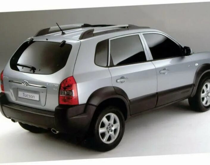 Куплю hyundai tucson б у. Hyundai Tucson 2003. Hyundai Tucson 2004. Hyundai Tucson 1 18 модель. Машина Hyundai Tucson 2002.