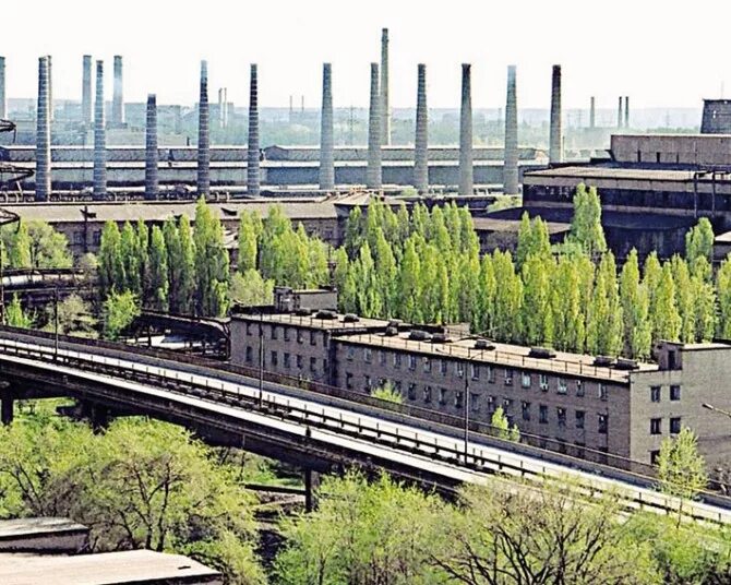Кривой рог завод. Кривой рог завод криворж сталь. криворожсталь площадь завода. криворожсталь ссср. промышленность в городе кривой рог.