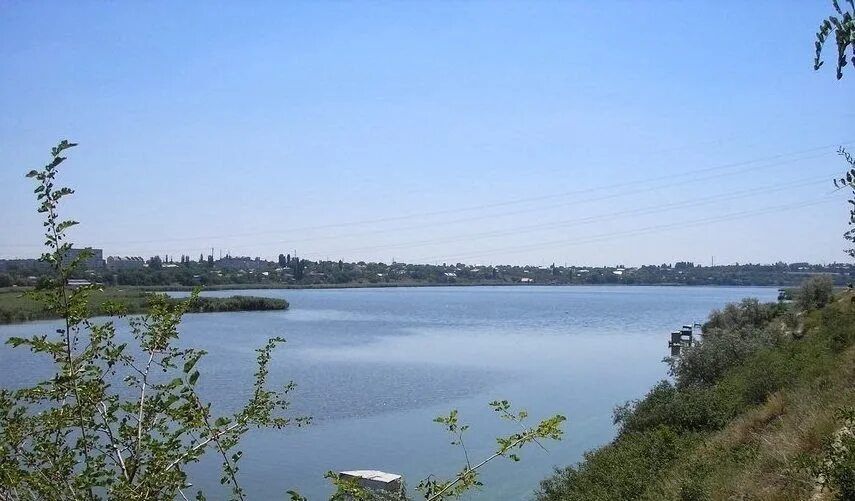 Днепродзержинское водохранилище Днепродзержинское. Водохранилище Южный Буг. Днепродзержинское водохранилище вид на ГЭС. Днепровское водохранилище