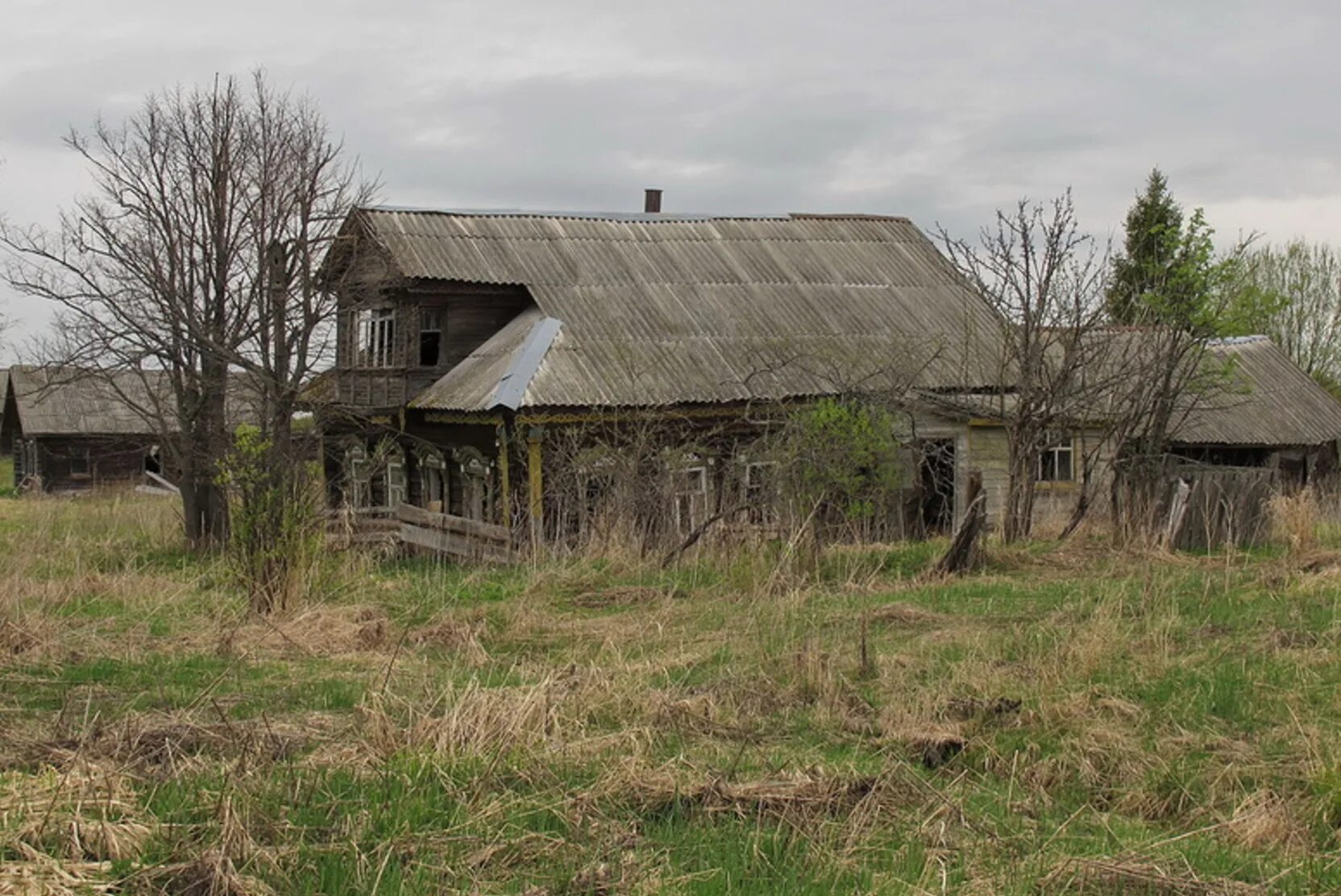 Сельсовет деревня. Деревня Корчмино Ярославская область. Покинутые села. Странные постройки в деревнях. Заброшенная деревня Столбцовский район.