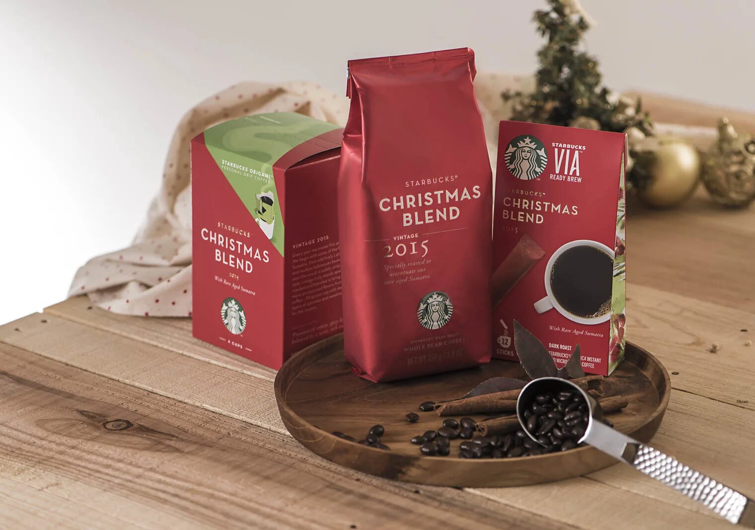 Молотый кофе 200 грамм. Кофе Старбакс Christmas Blend. Starbucks кофе 200 гр. Старбакс кофе упаковка. Молотый кофе Starbucks Dark Roast 200гр.