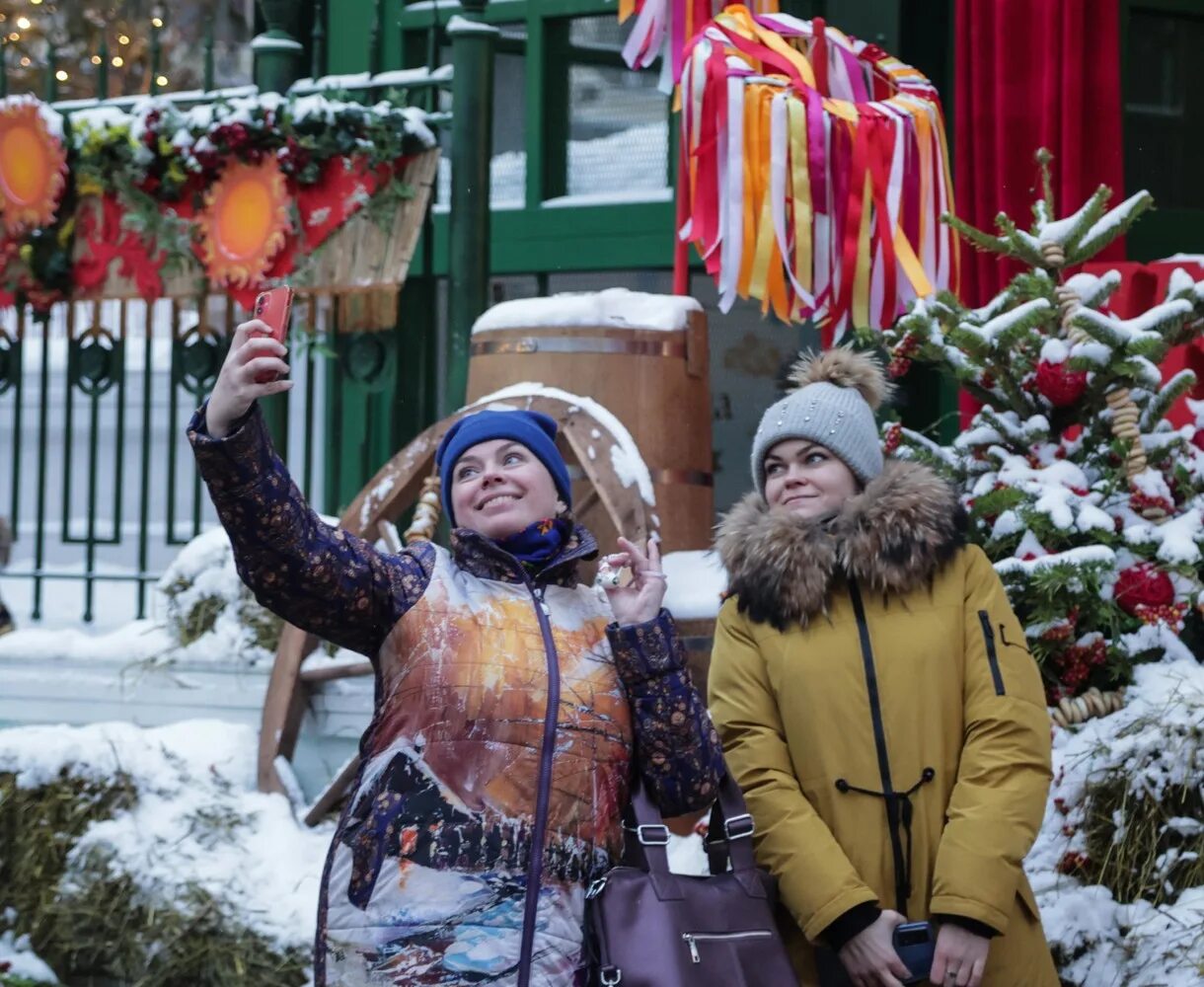 Поют дети москвы масленица. Зима в Москве. Масленица в Москве 2022. Москва зимой. Проводы зимы Москва.