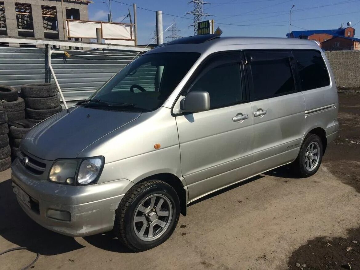 Ноах 2000 года. Toyota Town Ace Noah 2000. Toyota Town Ace Noah IV 2000. Toyota Town Ace Noah 2 2000. Тойота Таун айс 2000 года.