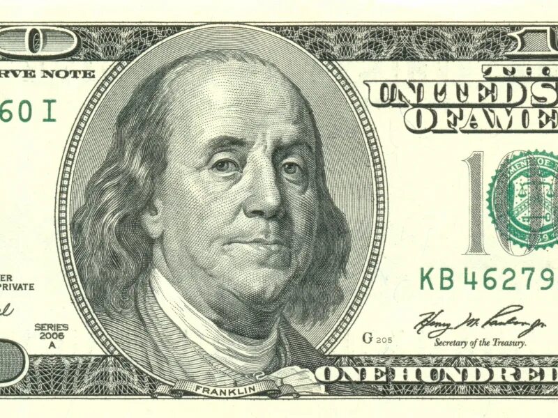 Доллар картинка. Деньги на столе. 1к баксов. Пачка долларов. Долларовая купюра.