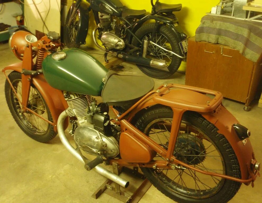 ИЖ-350 мотоцикл. ИЖ 350 1947. Финский ИЖ 350. Бордовый ИЖ 350.