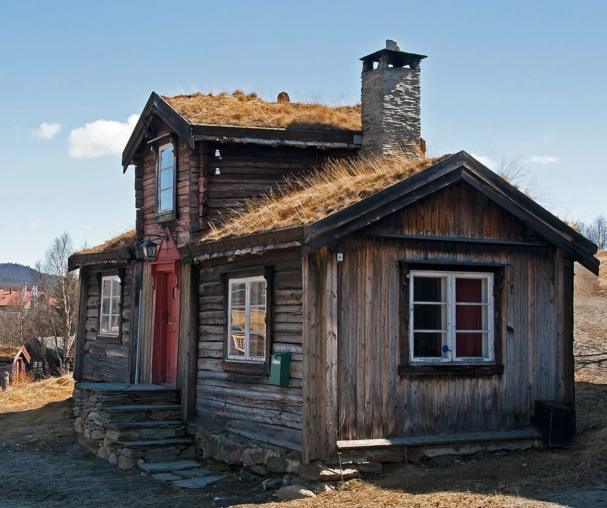 Полуразрушенный деревенский дом. Старинные фотографии домов. Заброшенный особняк manor house. Старый дом. Заброшенный особняк manor house.