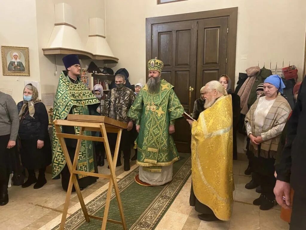 Приамурская митрополия русской православной церкви. Фотосессия в храме. Возвращение в церковь. Владыка тамбовский. Читинская епархия фото.