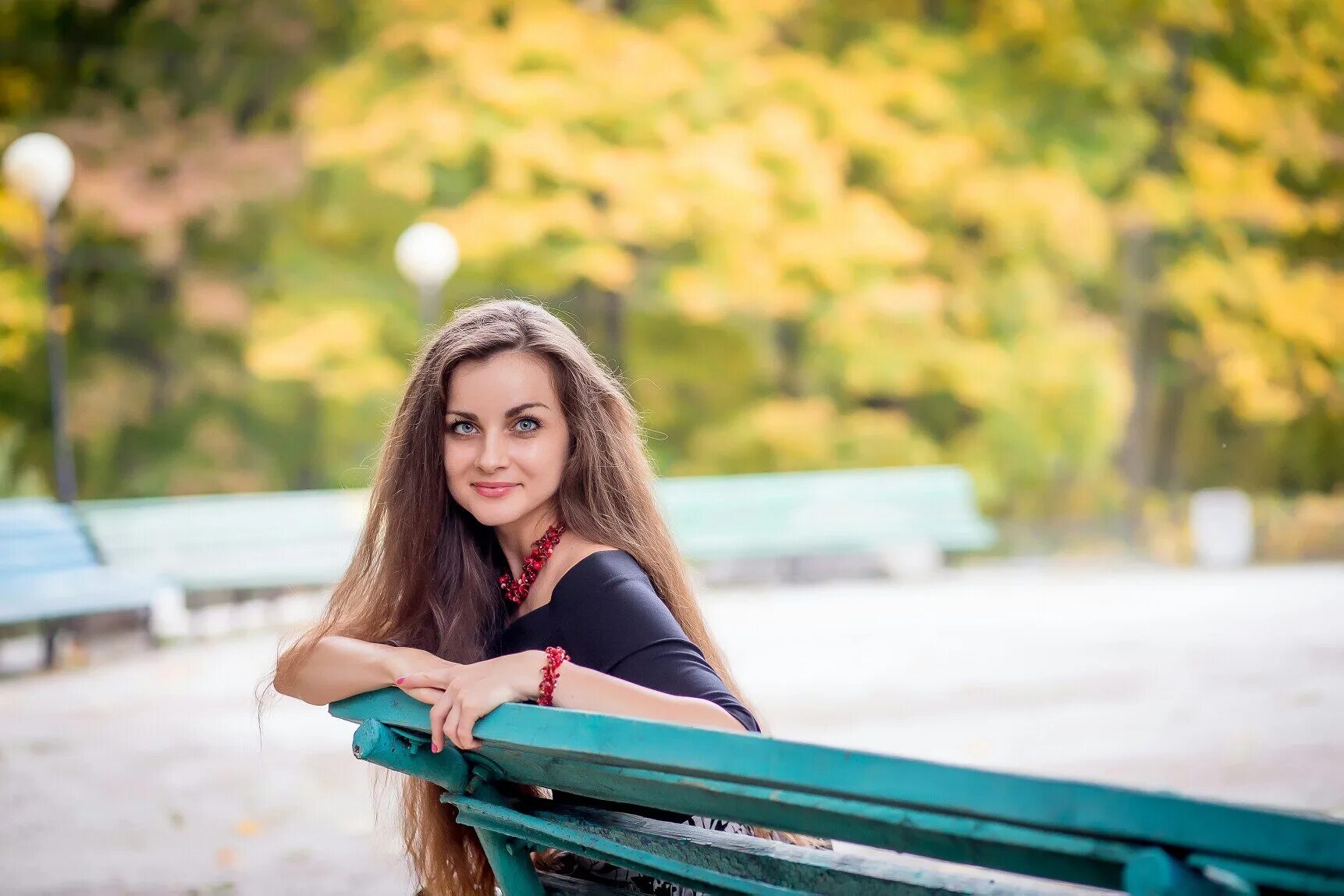 Девушка ищет девушку курск. Красивые женщины курска. оля богатуля курск.