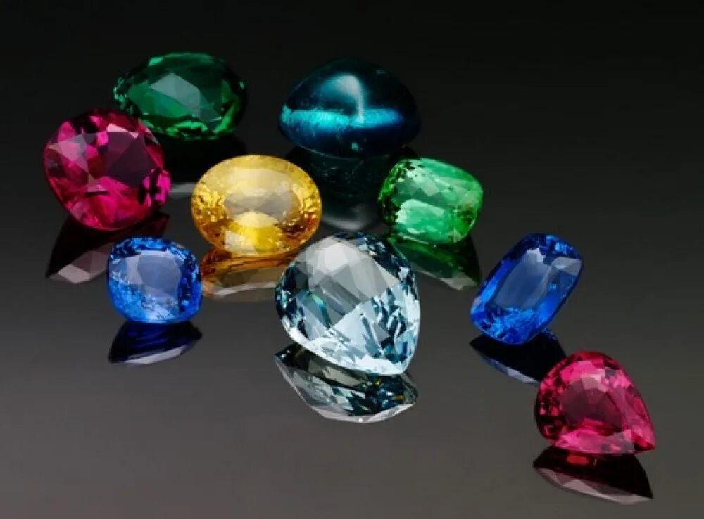 Радуга камни самоцветы. Драгоценные камни. Цветные камни ювелирные. Разноцветные драгоценные камни. Драг камни.