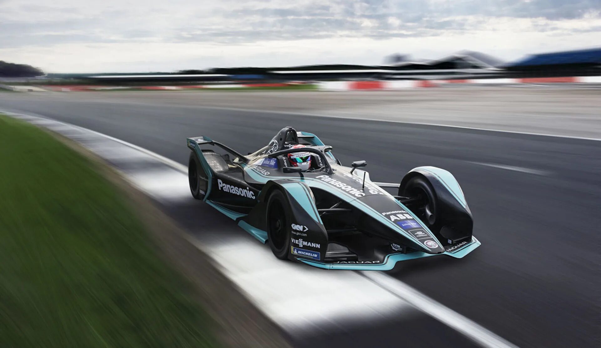 Формула е скорости. Jaguar Racing Formula e. Formula e Болиды. Formula e Panasonic Jaguar. Formula e Gen 2 Ягуар.