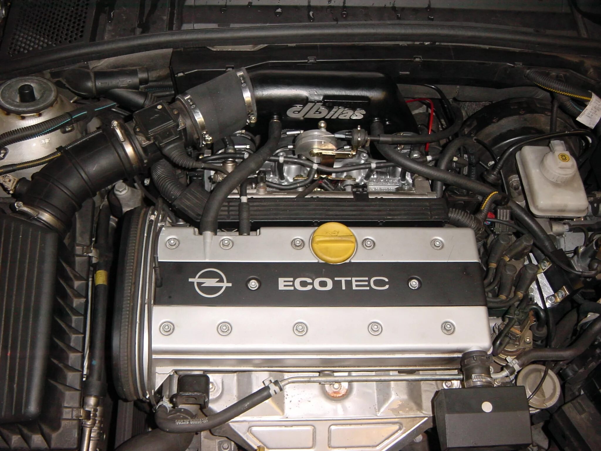 Двигатели opel 2.0. Опель Вектра x20xev. Opel Vectra b 2.0 мотор. Опель Вектра б 2.0 16v x20xev. Opel Vectra b 2.0 16v двигатель.