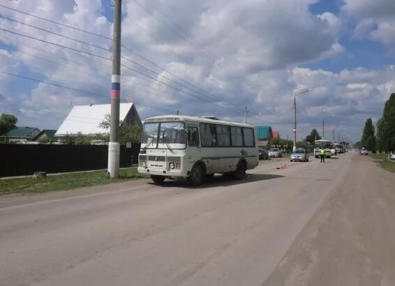 Безенчук автобусы. Колесо автобуса. Безенчук Самарская область. Автобус Безенчук Самара.