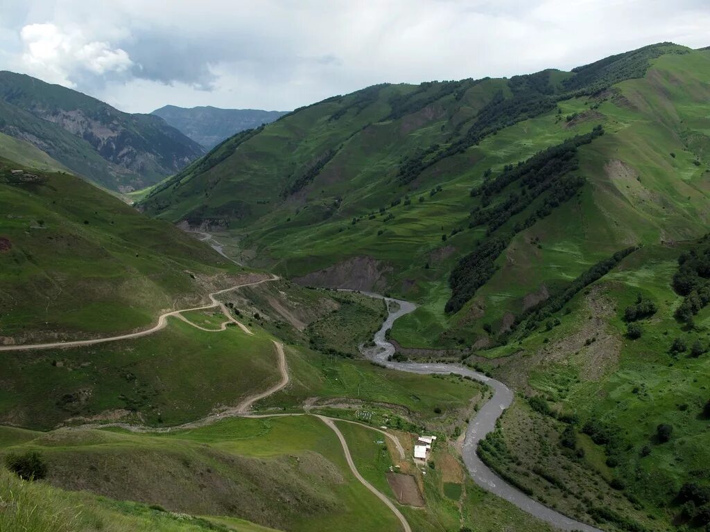 Село кенхи чеченская республика. Пхакоч итум-кали. Село химой чечня. Джейрахское ущелье ингушетия. Фото чеченского села.