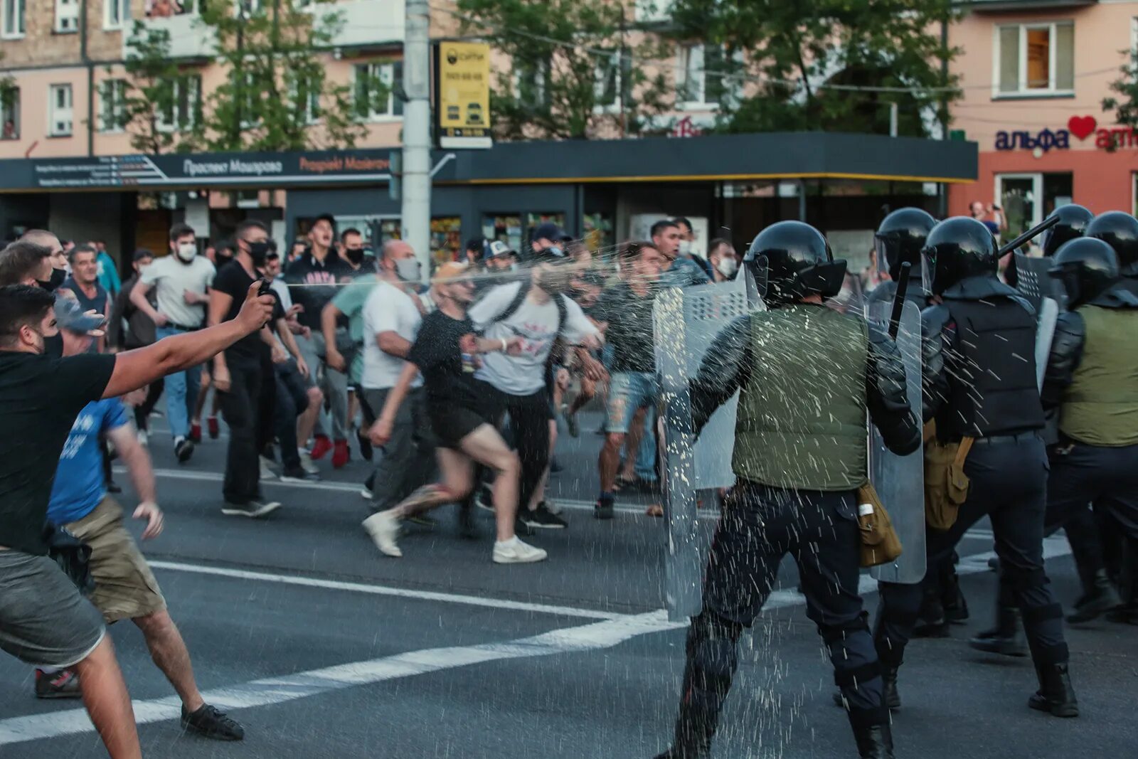 Брест 9 августа протесты. Брест протесты 2020. Беспорядки в Белоруссии 2020. Массовые беспорядки в Белоруссии.