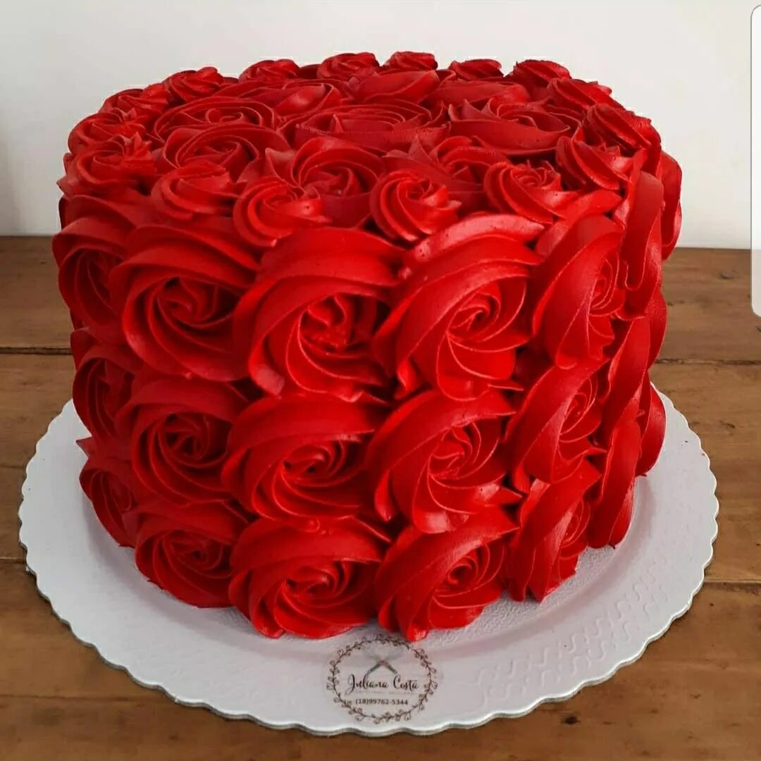 Cake icings. Красный торт. Красно розовый торт. Торт с красными розами. Красивый красный торт.