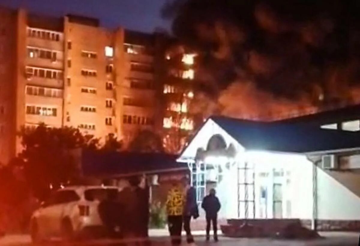Самолет упавший в краснодарском крае. Авиакатастрофа су-34 в ейске. военный самолет упал на жилой дом в краснодарском крае.