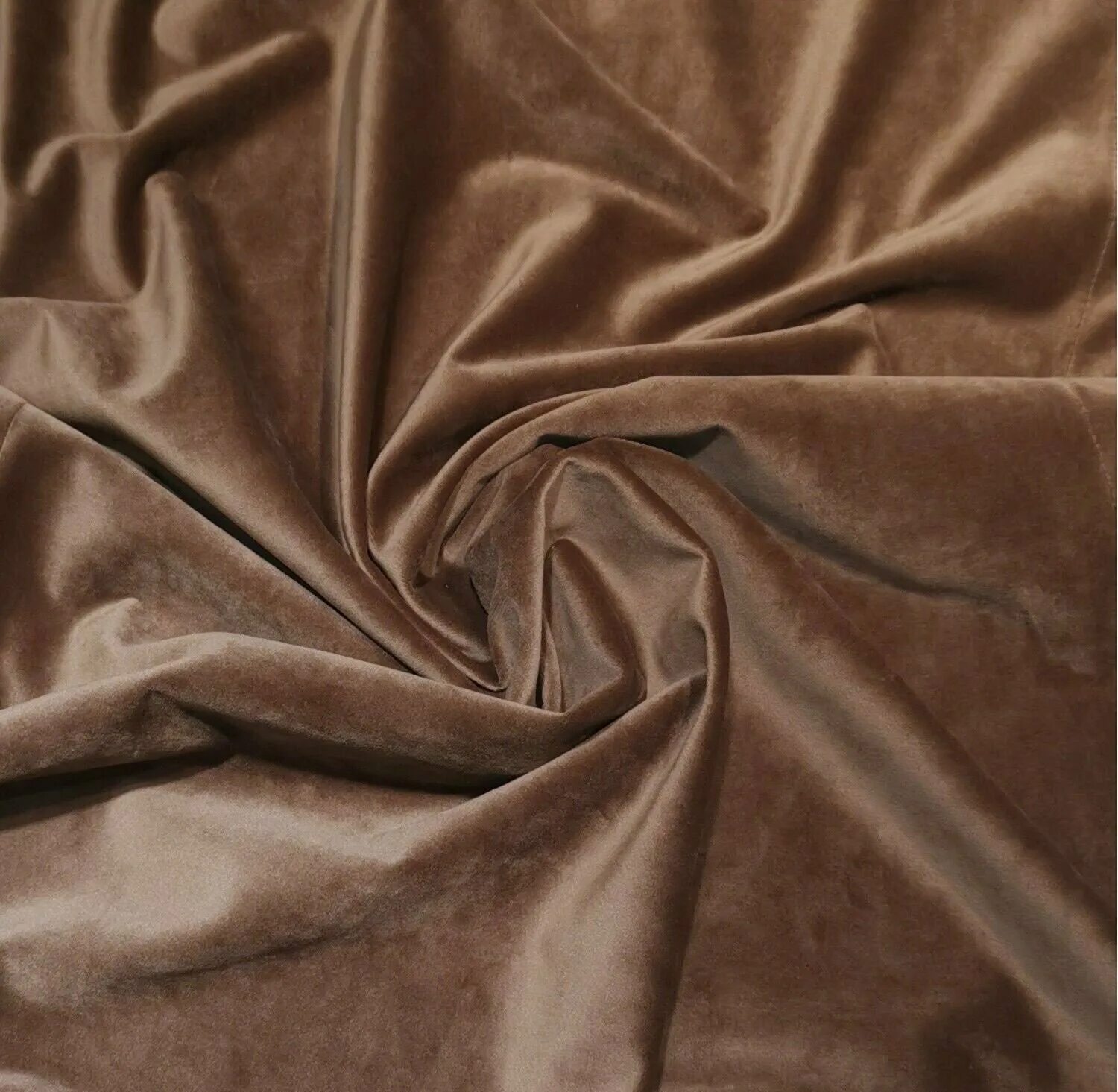 велюр на молочном шоколаде. велюр на молочном шоколаде. шоколадная кожа. муссовый торт с зеркальной глазурью.