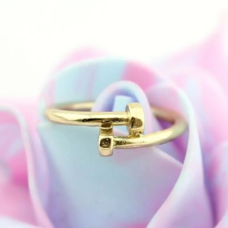 липецк магазин колец. кольца в бирюзой овал в цирконах размер 19 см. кольцо волна. кольца с эмалью однотонные. липецк магазин колец.