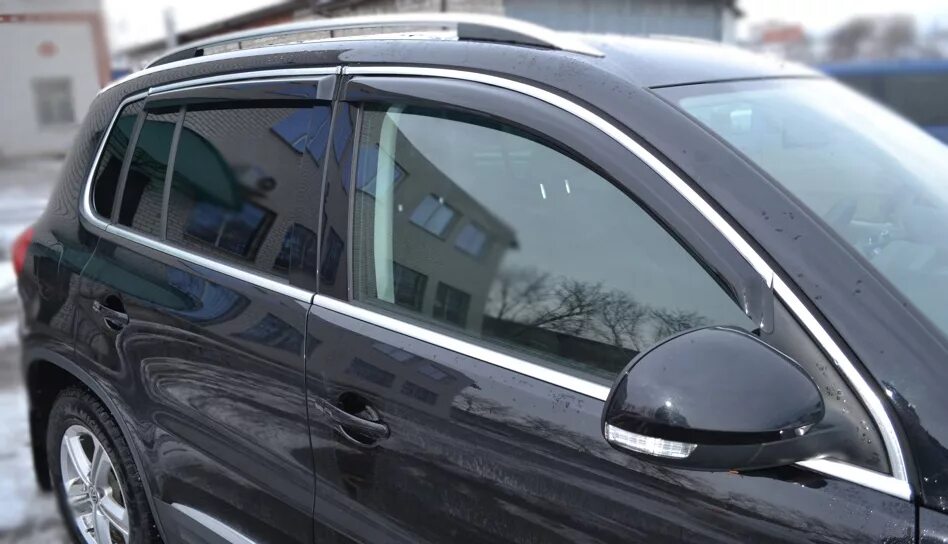 Тигуан 2 ветровики. Volkswagen тигуан 2 дефлекторы. Ветровики фольксваген тигуан 2. Дефлекторы tiguan. Дефлекторы tiguan.