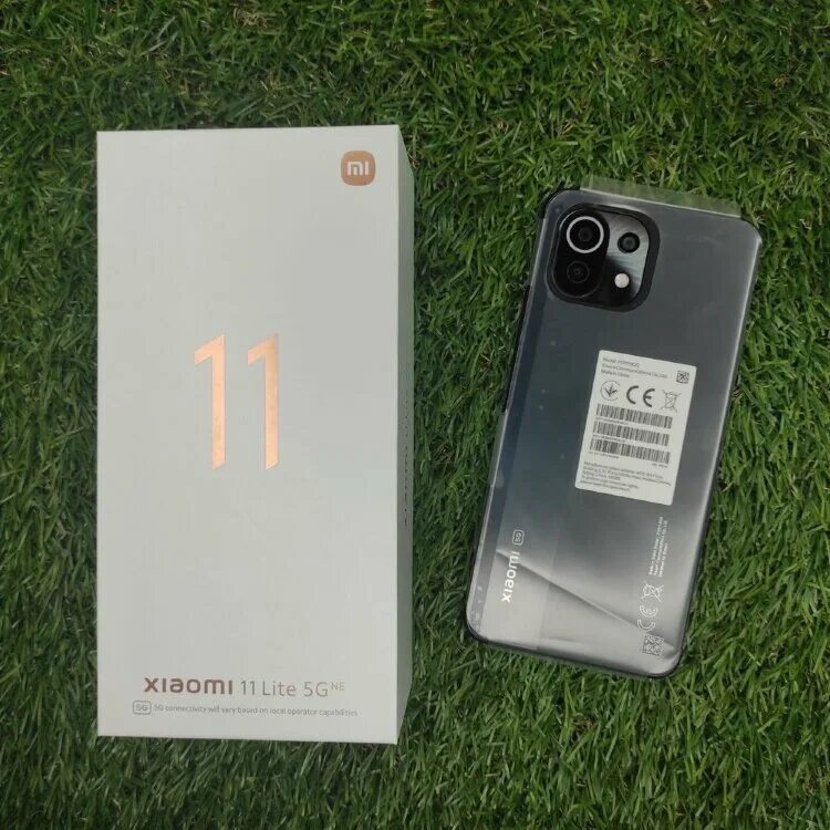 Xiaomi 11 Lite NE снова подешевел на Tmall. Это девайс с шикарным экраном и мощн