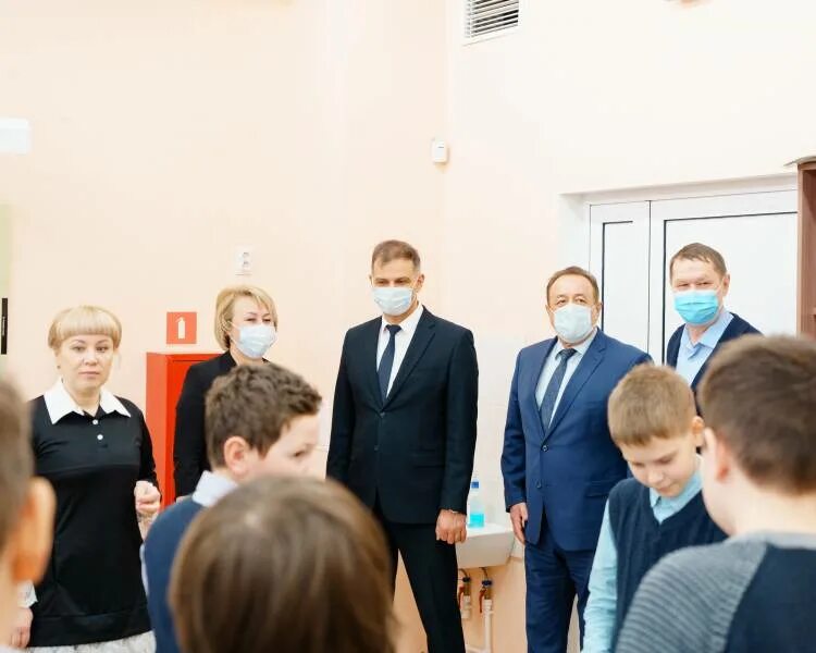 Национальные общества города чайковского 1 мая. Чайковские новости. Новости г чайковского сегодня. Шагающий автобус картинки. Новости г чайковского сегодня.