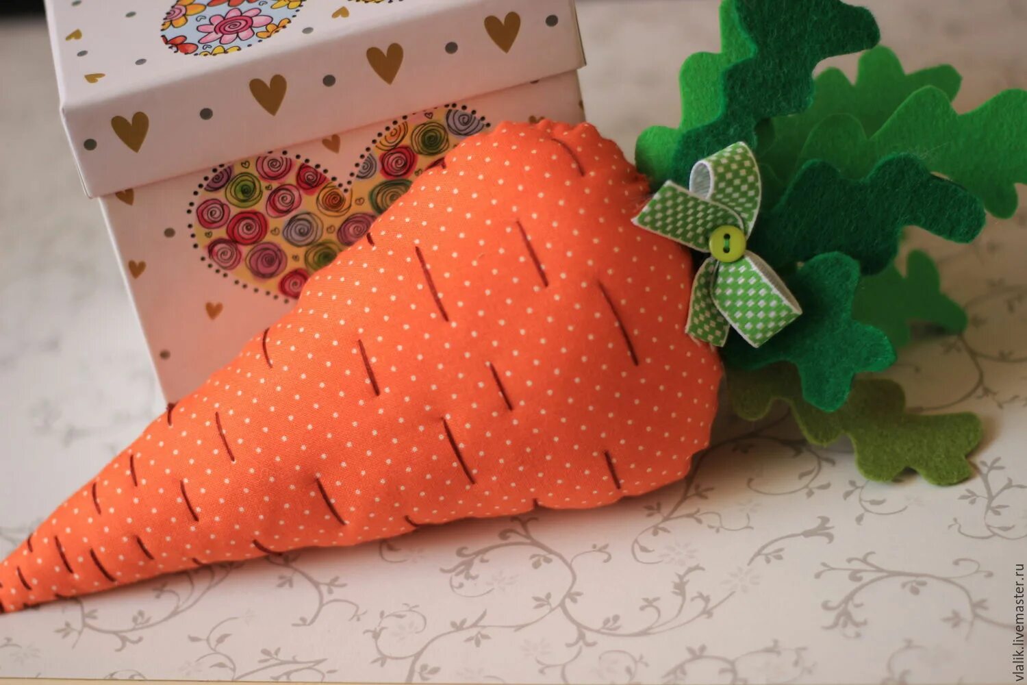 поделка морковка. морковка из фетра. морковь из ткани своими руками. морковка из фетра. морковка из фетра.